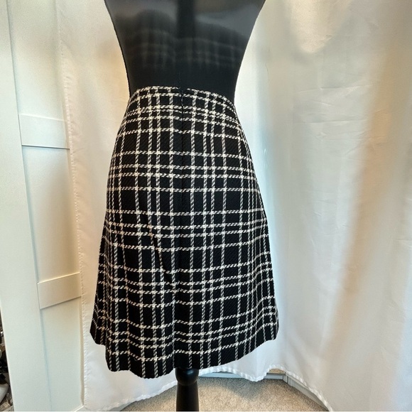 CARLISLE Per Se black white tweed front pleat mini skirt Sz 10 NWOT - Picture 4 of 14